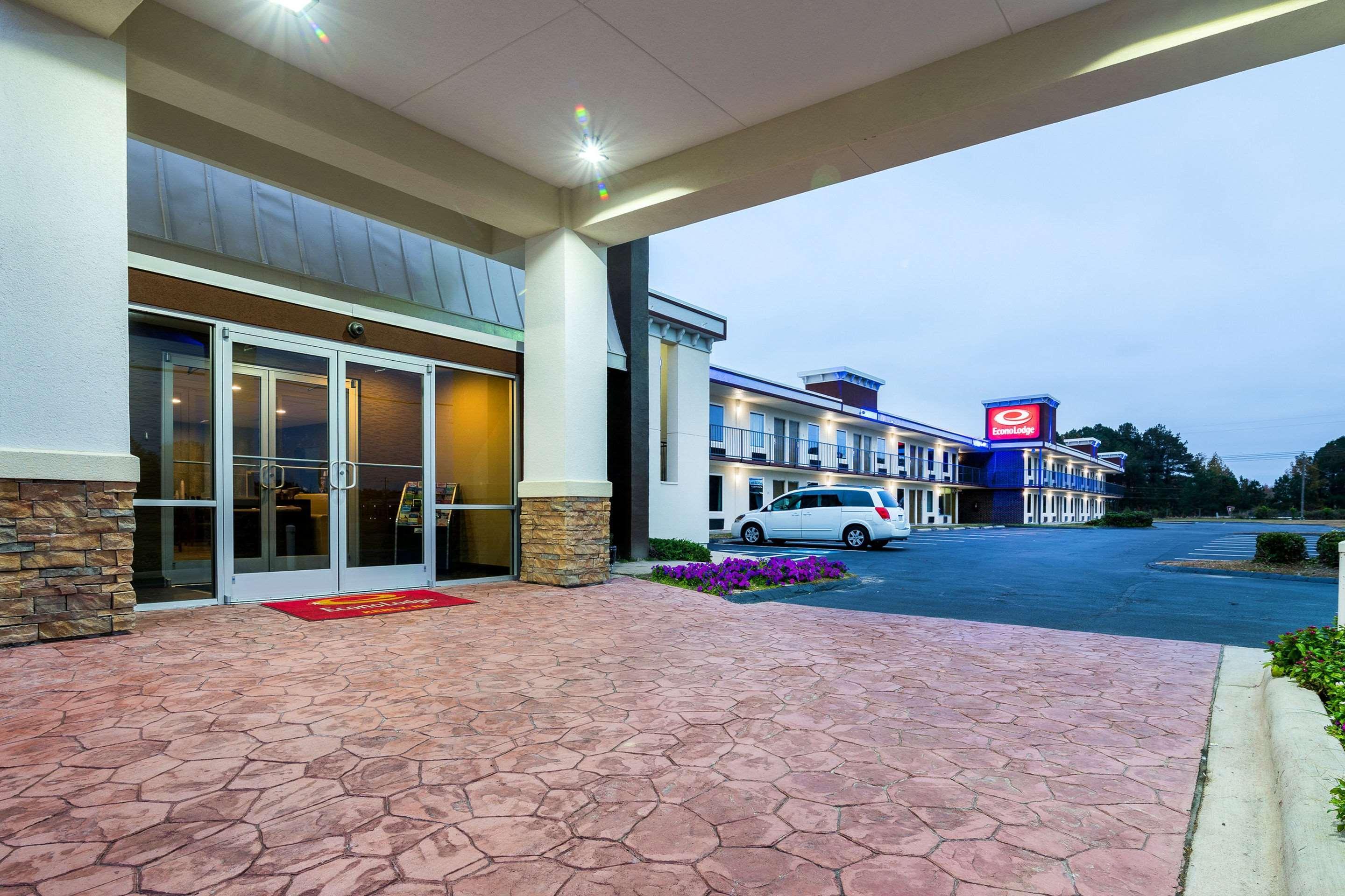 Econo Lodge Selma Buitenkant foto