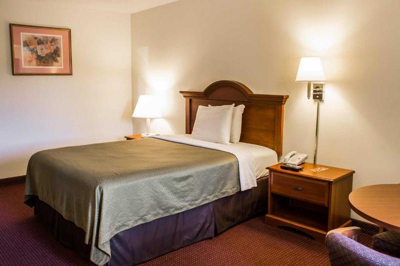 Econo Lodge Selma Buitenkant foto