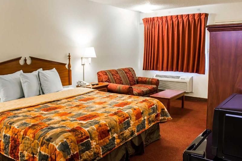 Econo Lodge Selma Buitenkant foto